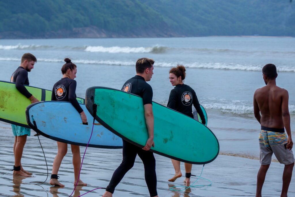 raja surf school